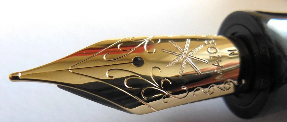 Maiora Impronte, Matte Black, Oversized Fountain Pen, Extra-Fine Nib - Image 3